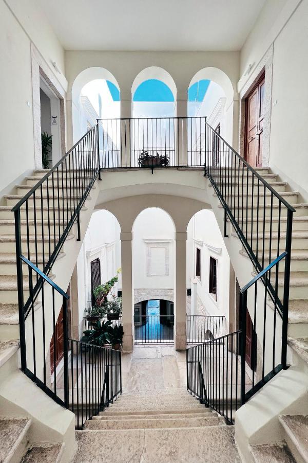 Miche Luxury Home - Appartamento Vista Mare A Трани Экстерьер фото